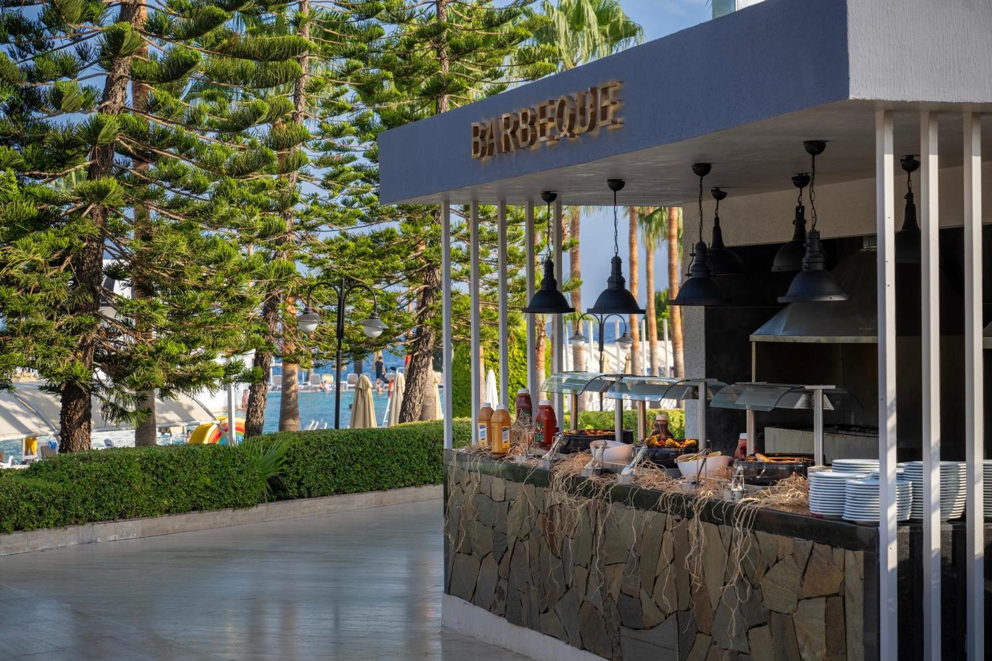 Oz Hotels Incekum Beach Alanya Exterior photo